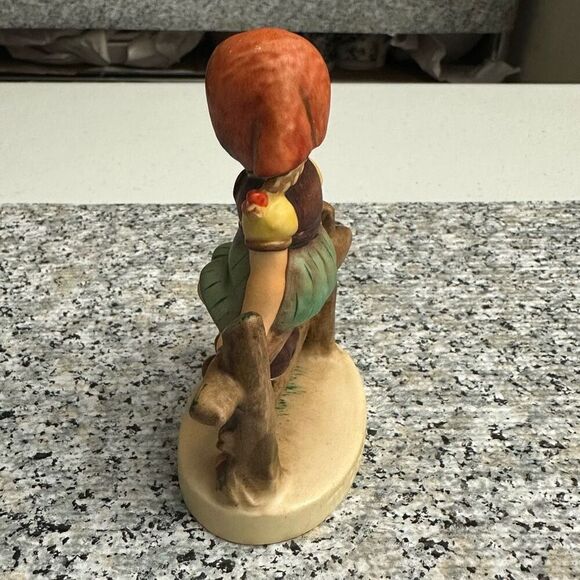 Hummel Goebel Girl “Just Resting” Porcelain Figurine Circa 1960 Vintage TMK 4 - Picture 4 of 11